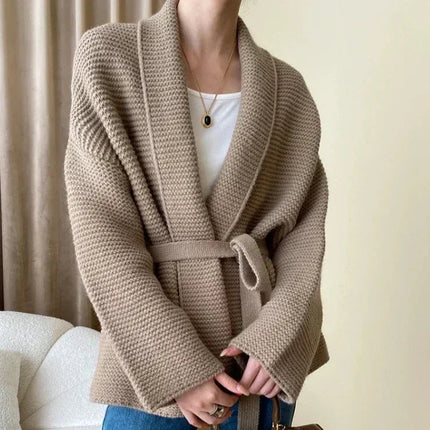 Cardigan en maille avec ceinture à nouer